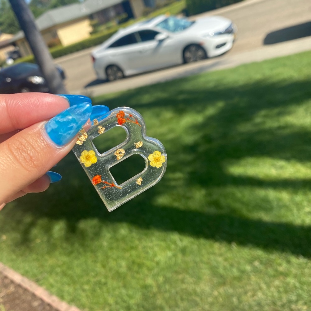 Letter B resin keychain